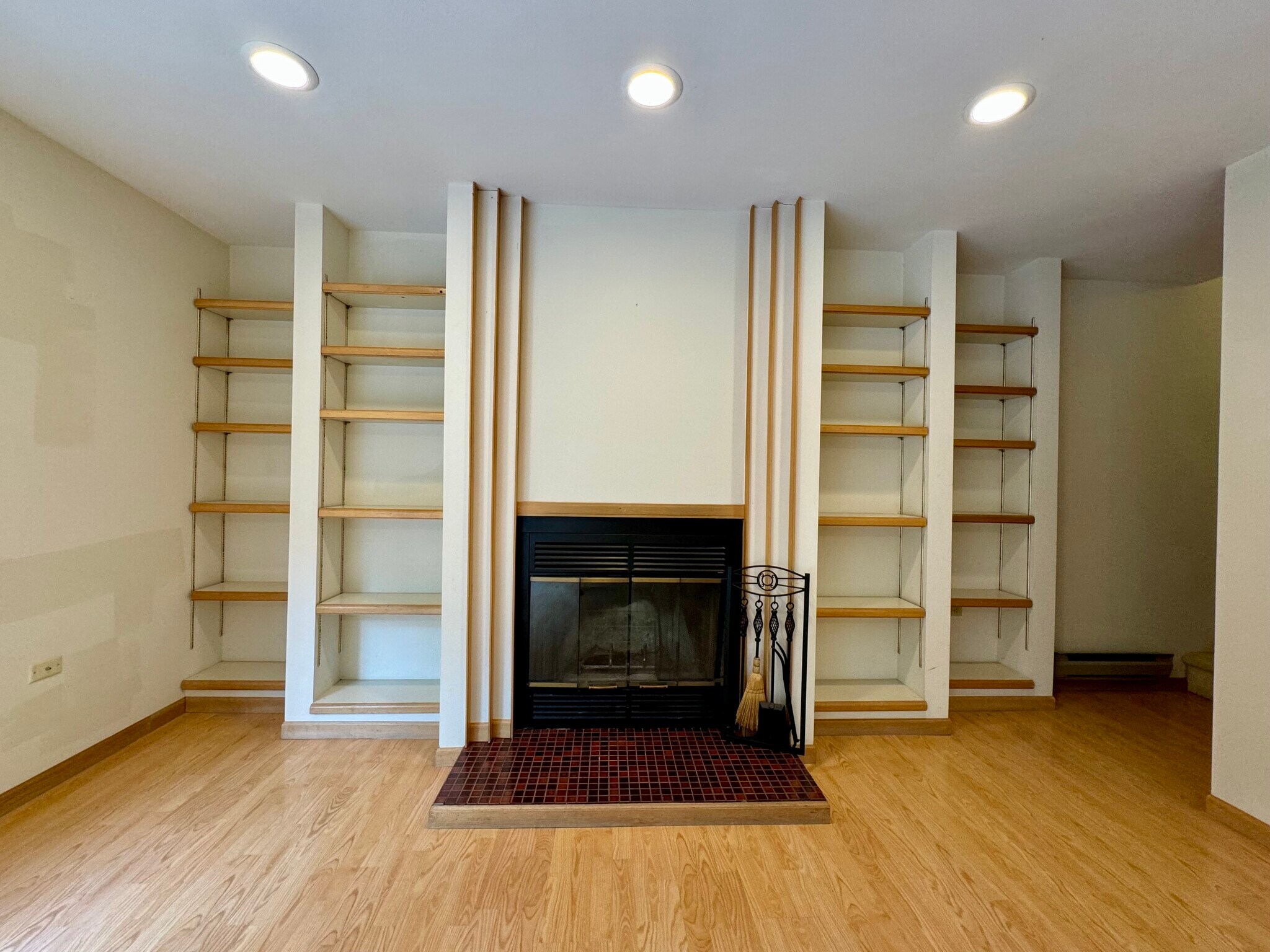 Building Photo - 113 Penny Ln