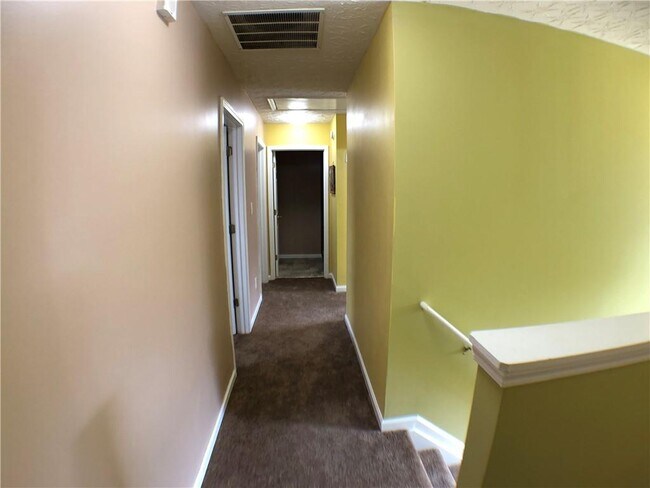 Building Photo - 3337 Baymount Way