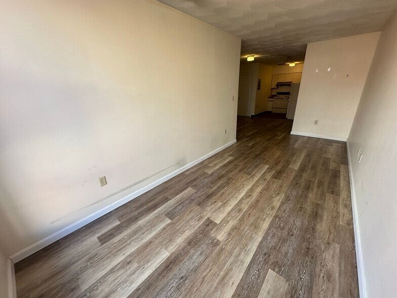 Building Photo - 79 Essex St