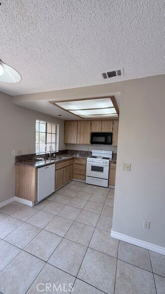 Building Photo - 377 E Puente St