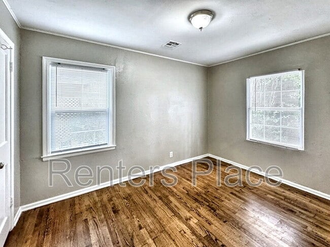 Building Photo - 228 S 70th E Ave