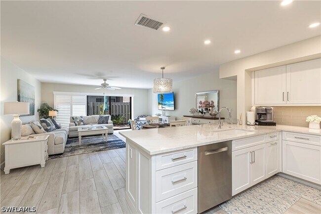Building Photo - 833 Meadowland Dr