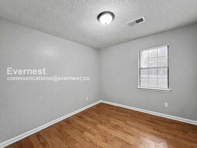 Building Photo - 6415 Riverdale Cove