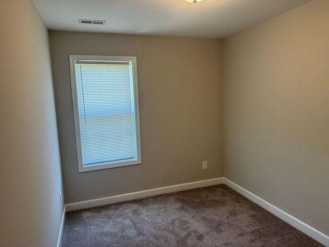 Building Photo - Convenient location near downtown Granite Quarry