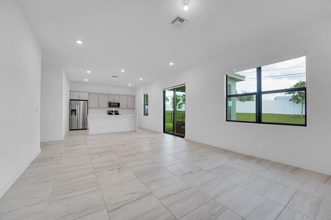 Building Photo - 2006 NE Ocean Dunes Dr