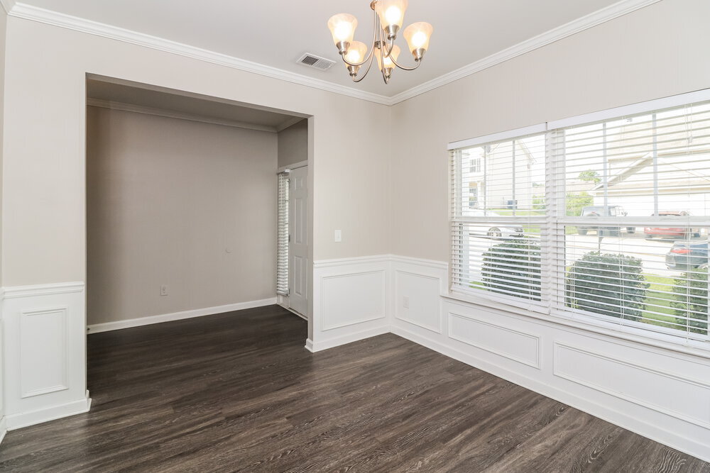 Building Photo - 580 Fieldcrest Dr