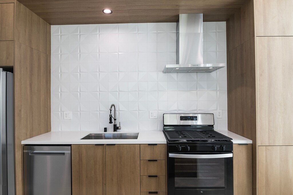 Building Photo - 4610 Franklin Ave