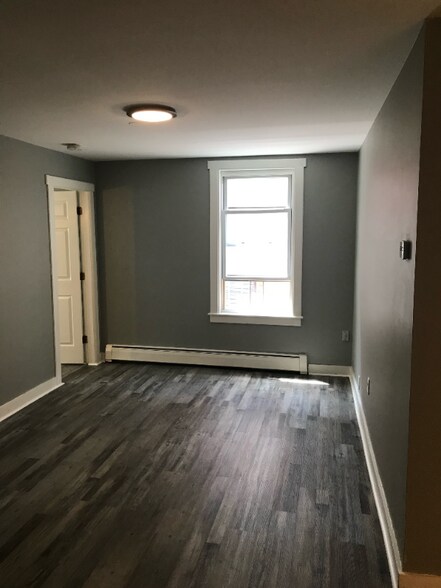 Building Photo - 360 Cumberland Ave