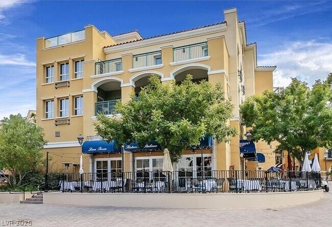 Building Photo - 30 Strada Di Villaggio