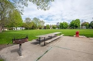 Building Photo - 713 12th St