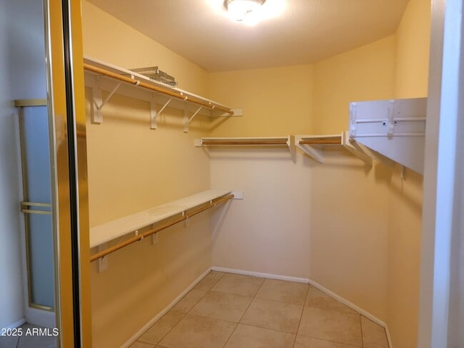 Building Photo - 9158 W Chino Dr