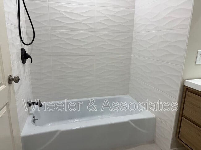 Building Photo - 4131 S Fortuna Way