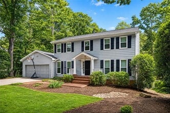 Building Photo - 220 Indian Hills Ct