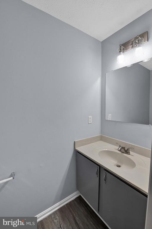 Building Photo - 801 High Plain Dr