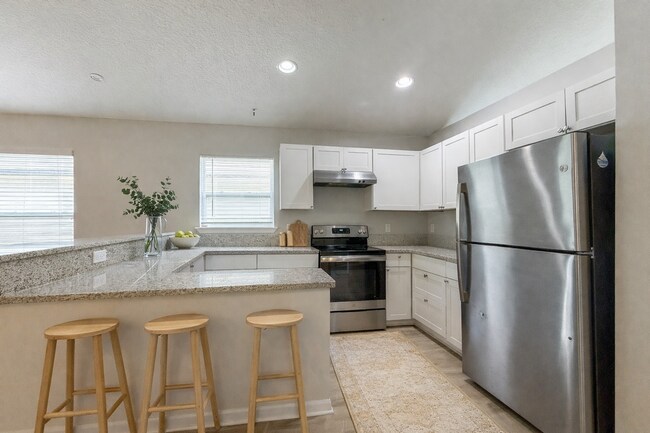 Building Photo - Renovated 3BR/2BA Home in Jacksonville, FL | Fenced Yard | Garage | Pets Welcome