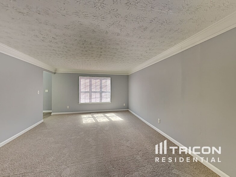 Building Photo - 915 Shadow Lake Dr