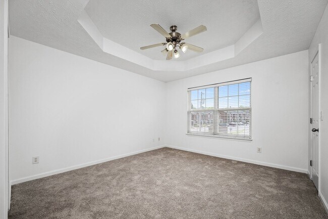 Building Photo - 340 Stewarts Landing Cir