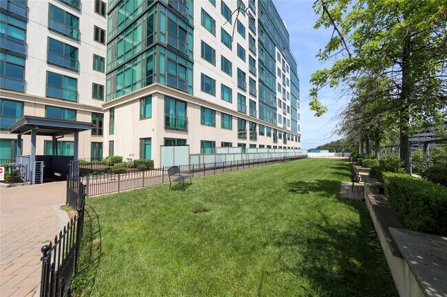 Building Photo - 701 Ridge Hill Boulevard