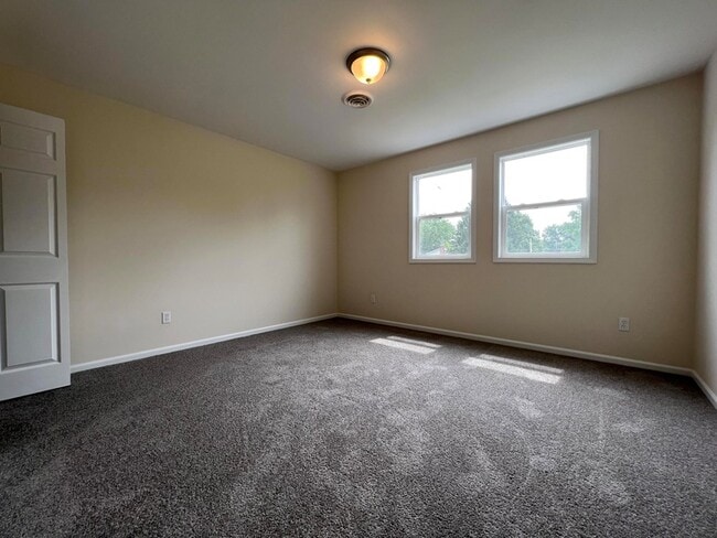 Building Photo - 237 Krouser Dr