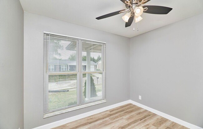 Building Photo - 11003 Fawnhaven Dr