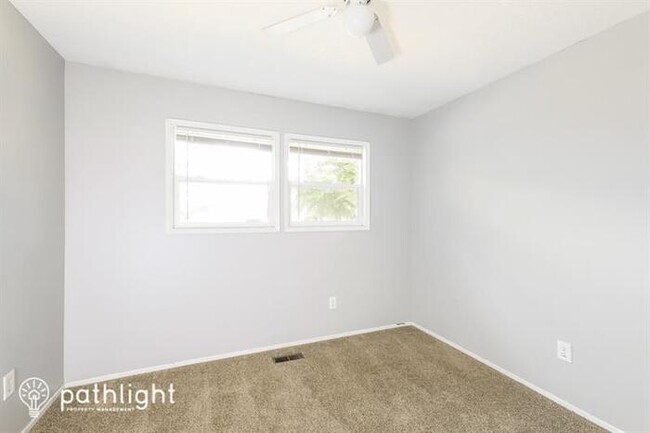 Building Photo - 4201 NE 51st St, Vancouver, WA, 98661