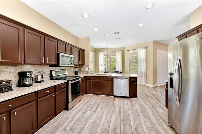 Building Photo - 118 Higher Combe Dr