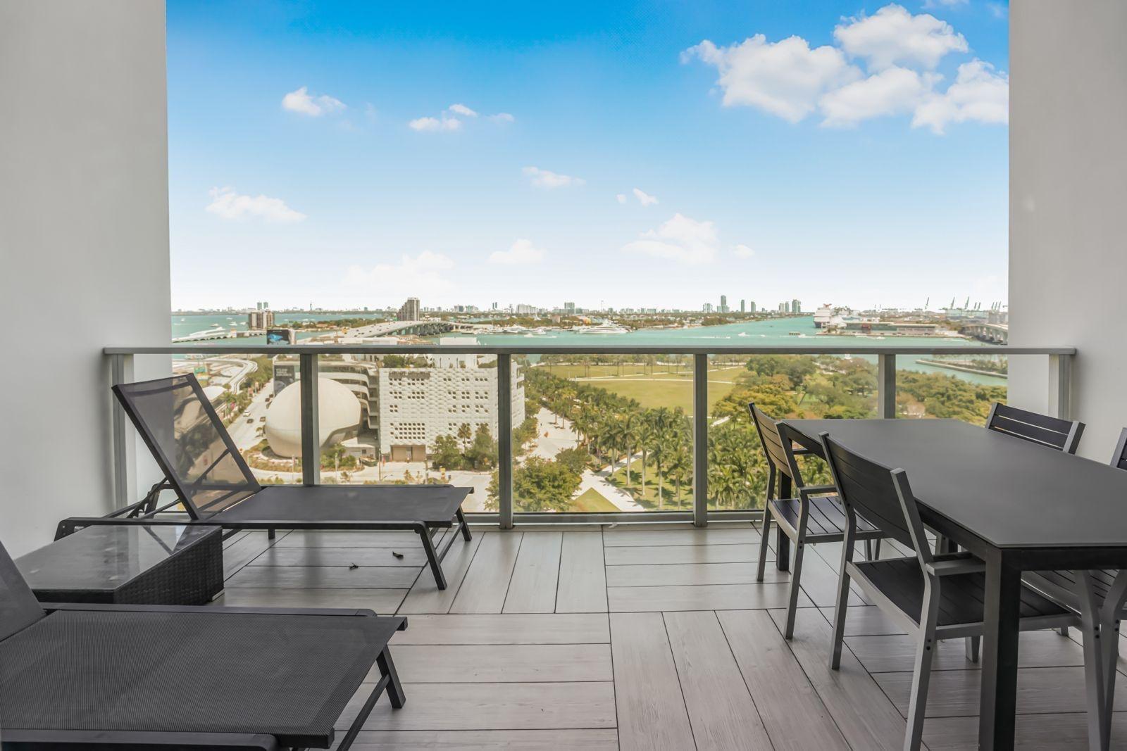 Building Photo - 1040 Biscayne Blvd