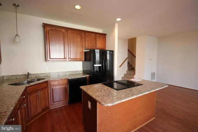 Building Photo - 15675 William Bayliss Ct