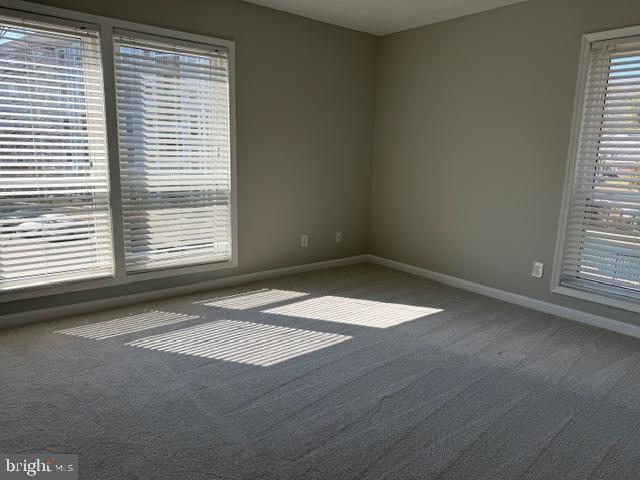 Building Photo - 3175 Summit Square Dr