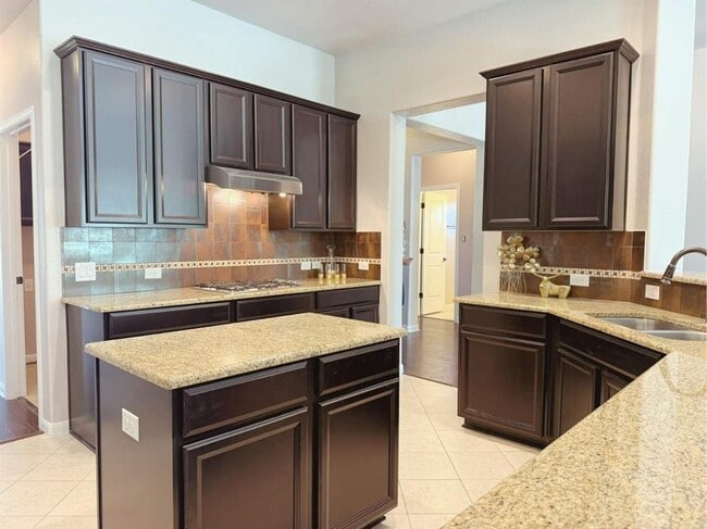 Building Photo - 323 Chisholm Trail