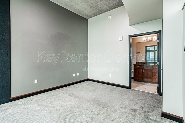 Building Photo - 1700 Bassett St