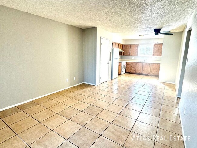 Building Photo - ONE MONTH FREE-2 Bed/1 Bath Ready for Move In