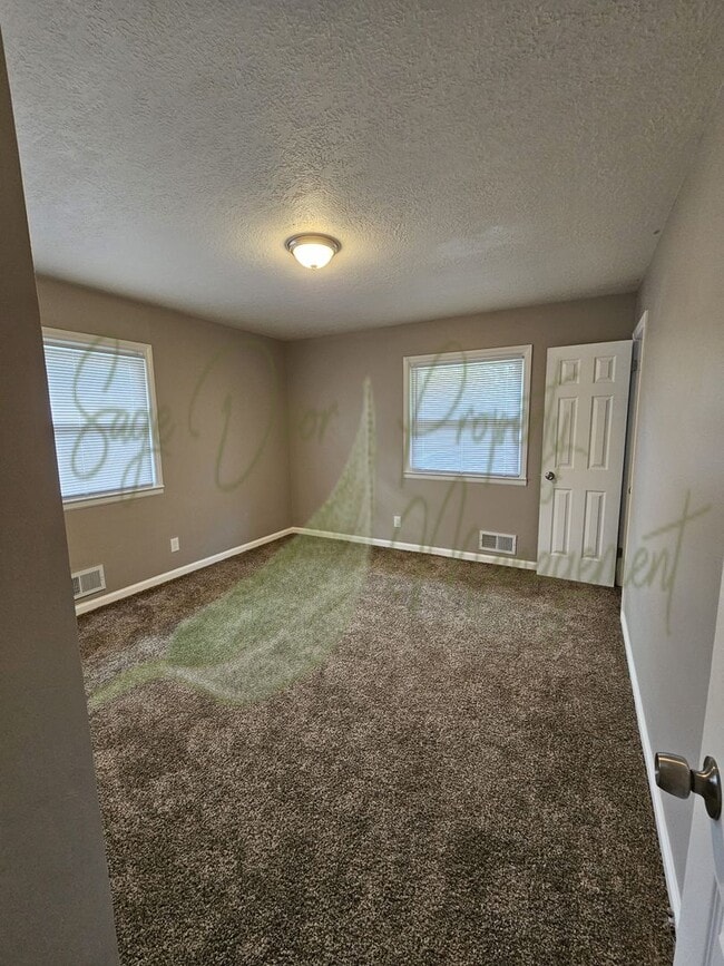 Building Photo - DESIRABLE RAYTOWN LOCATION!!!