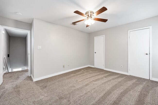 Building Photo - 4620 W Orange St