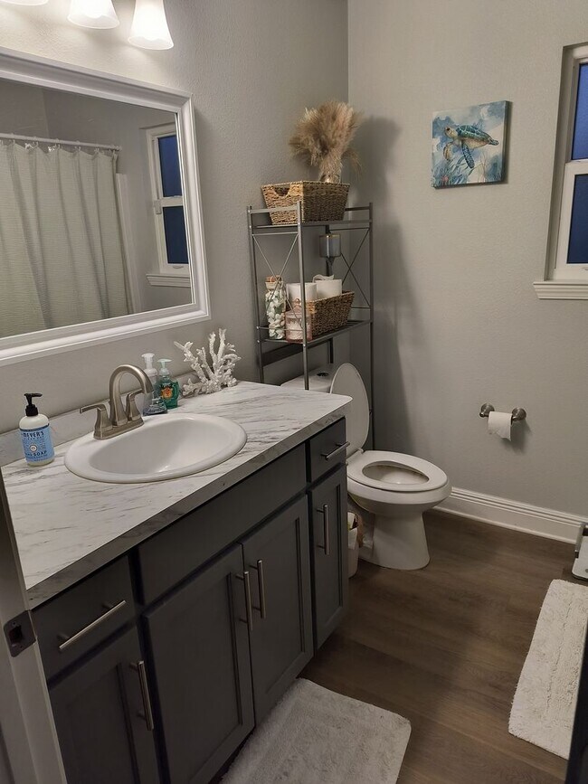 Building Photo - BEAUTIFUL 3 Bedroom Home UNFURNISHED