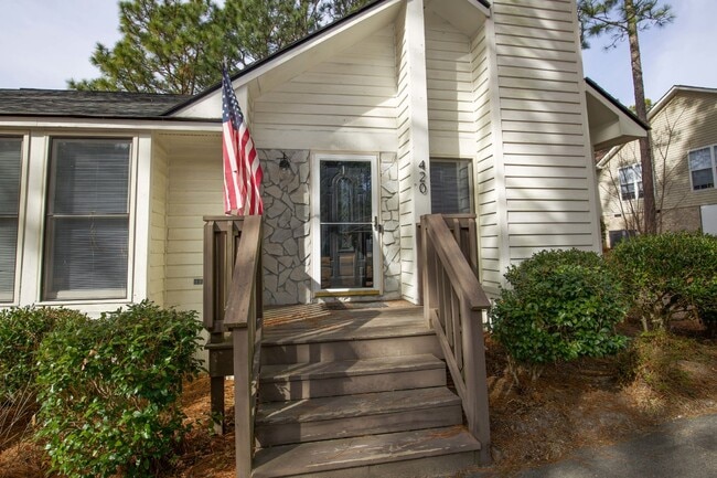 Building Photo - Charming 3 Bedroom Home in Pinehurst with ...