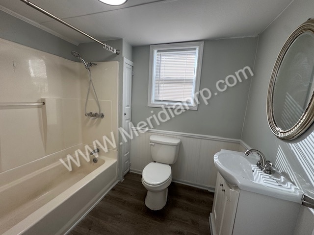 Building Photo - 2520 Lynn Ave