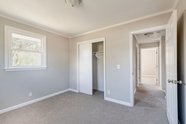 Building Photo - For Lease - 4 Bed, 1.5 Bath, 1584sqft Single Family Home, Lebanon