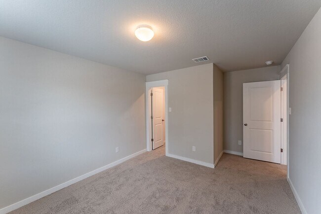 Building Photo - 2246 Rocoso Trl