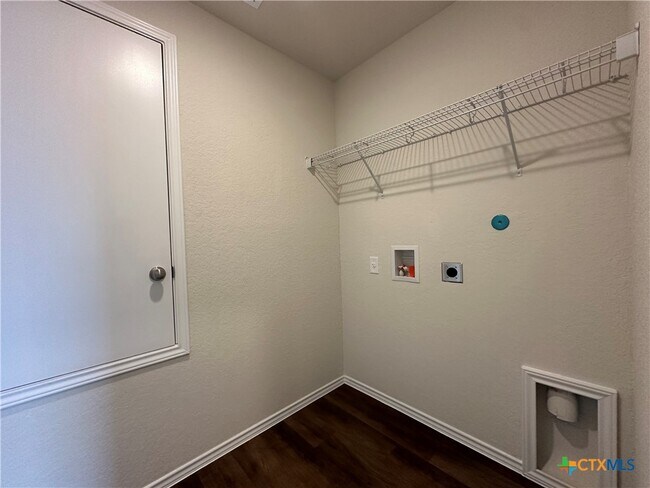 Building Photo - 537 Autumn Blaze