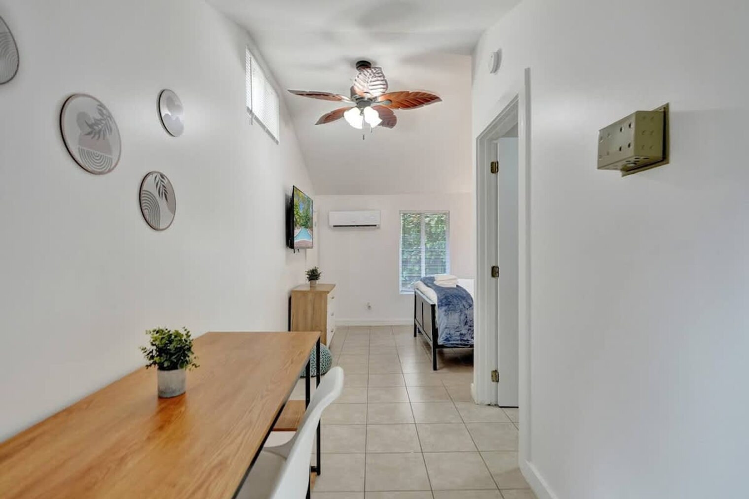 Building Photo - 1115 SW 4th St