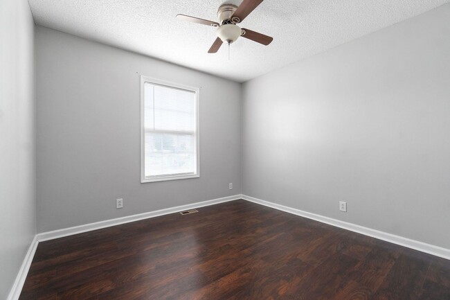Building Photo - Updated Three Bedroom Ranch!