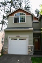 Building Photo - 9398 SW 153rd Ave