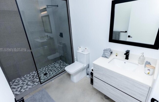 Building Photo - 7103 NE 4th Ct