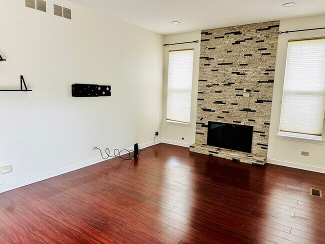 Building Photo - 1254 Chicory Ln
