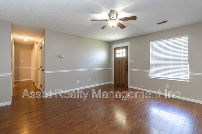 Building Photo - 6121 Bill Murray Ln