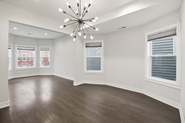 Building Photo - 2726 N St Louis Ave