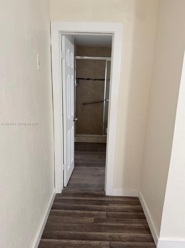 Building Photo - 19810 Holiday Rd