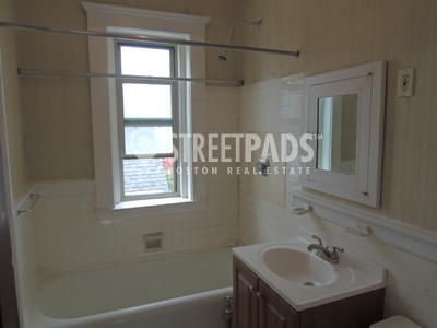 Building Photo - 1 bedroom in Malden MA 02148