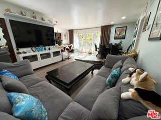 Building Photo - 843 4th St